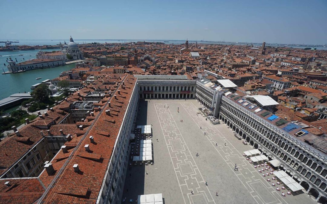 67 Ombrelloni Professional in Piazza San Marco – Venezia